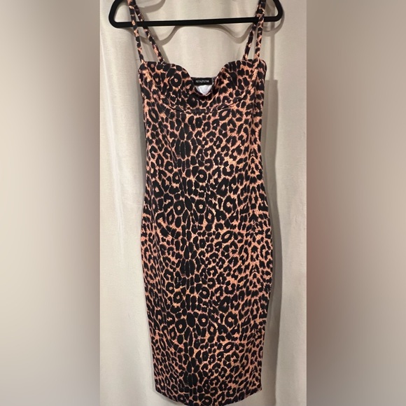 Leopard Print Strappy Cup Detail Midi Dress - Picture 3 of 11